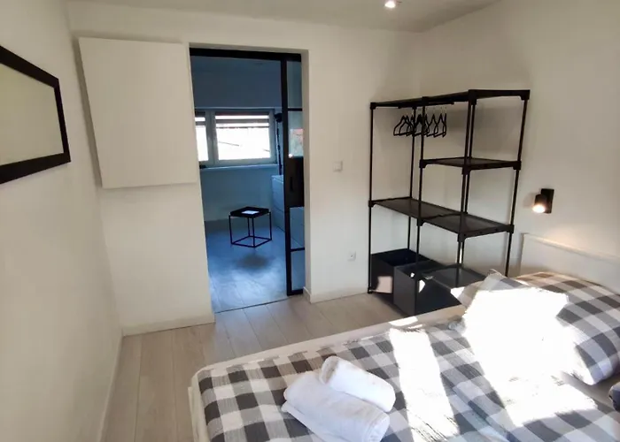 Michalowskiego W Poblizu Radiostacji